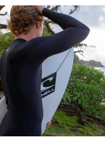 3821 ONEILL P4 M TOP HYPERFREAK LS1.5