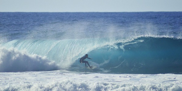 Olas en Tenerife para surfear todo el año